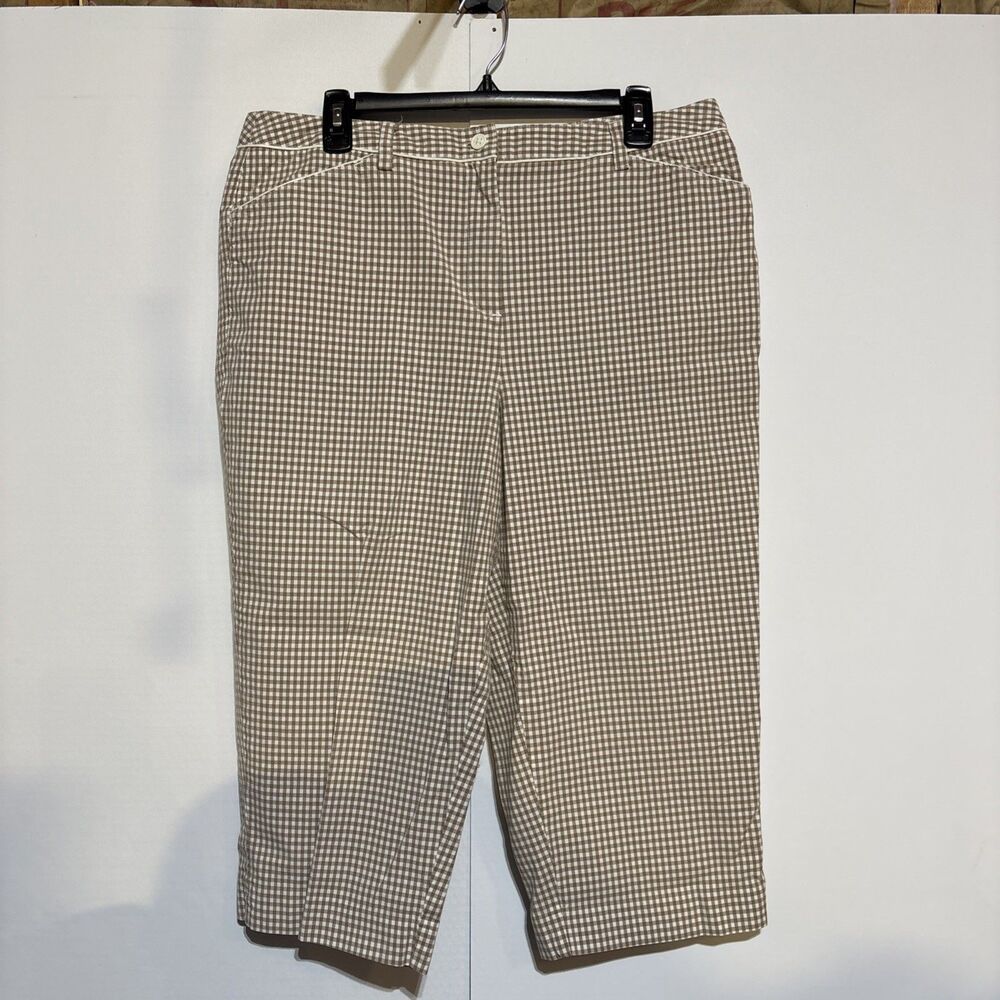 Talbots Woman Tan White plaid Capri pockets Size 16 Preown Waist 34" Work casual